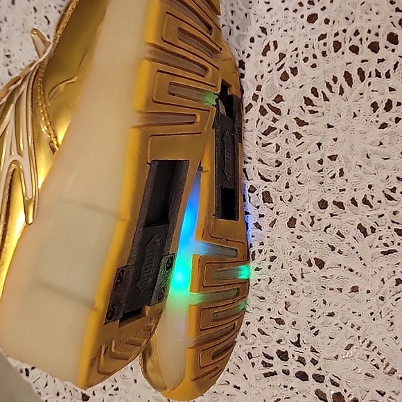 Gold Heelies - Picture 5 of 5